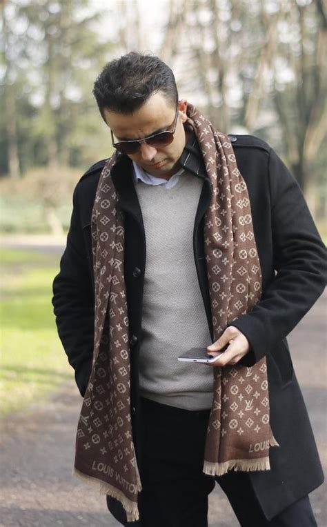 louis vuitton winter scarf men